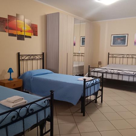 Casa Vacanze Iris, Appartamento Turistico رافيننا المظهر الخارجي الصورة
