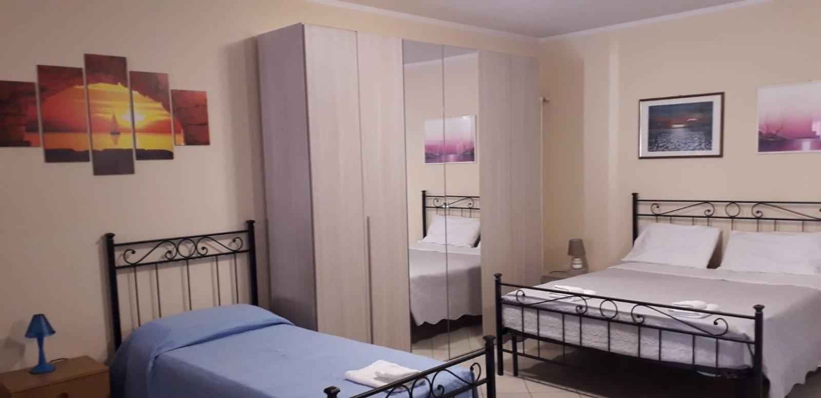 Casa Vacanze Iris, Appartamento Turistico رافيننا المظهر الخارجي الصورة