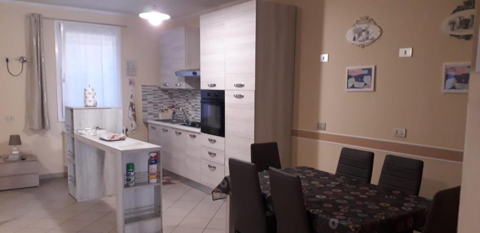 Casa Vacanze Iris, Appartamento Turistico رافيننا المظهر الخارجي الصورة