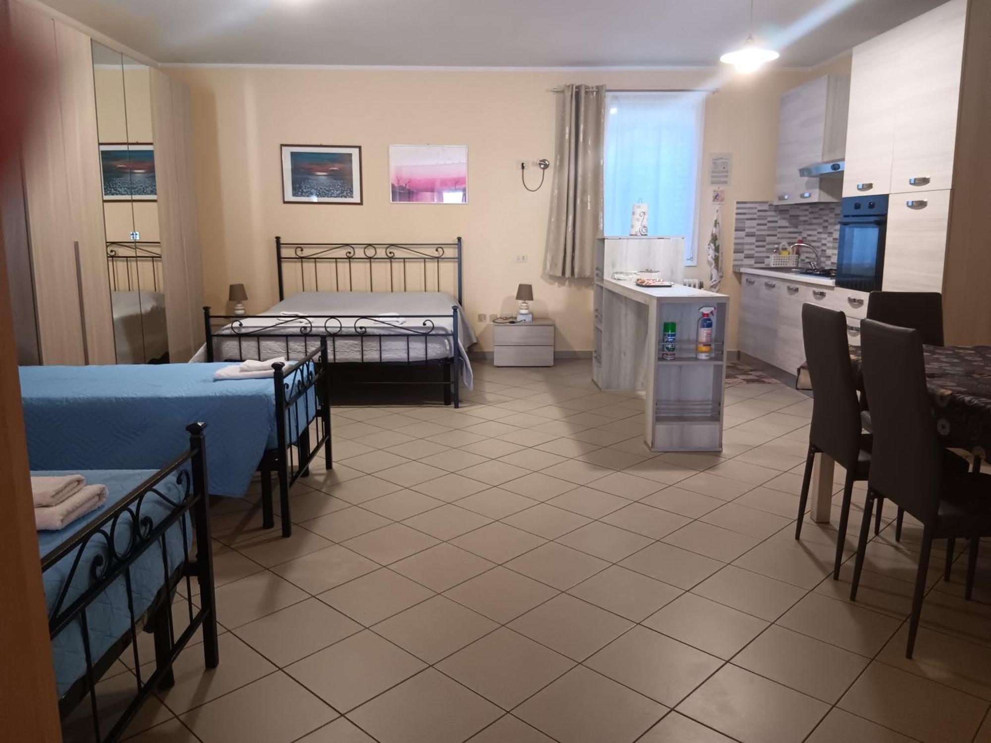 Casa Vacanze Iris, Appartamento Turistico رافيننا المظهر الخارجي الصورة