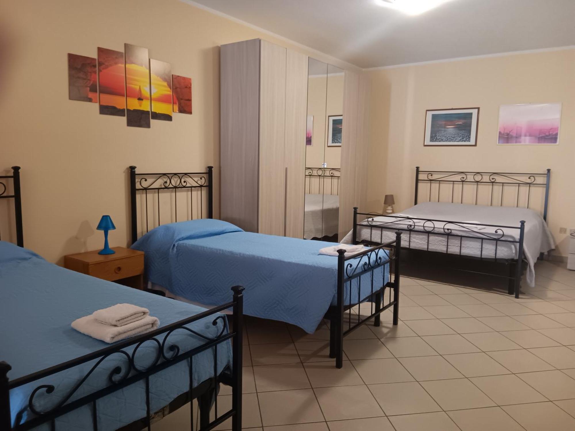 Casa Vacanze Iris, Appartamento Turistico رافيننا المظهر الخارجي الصورة